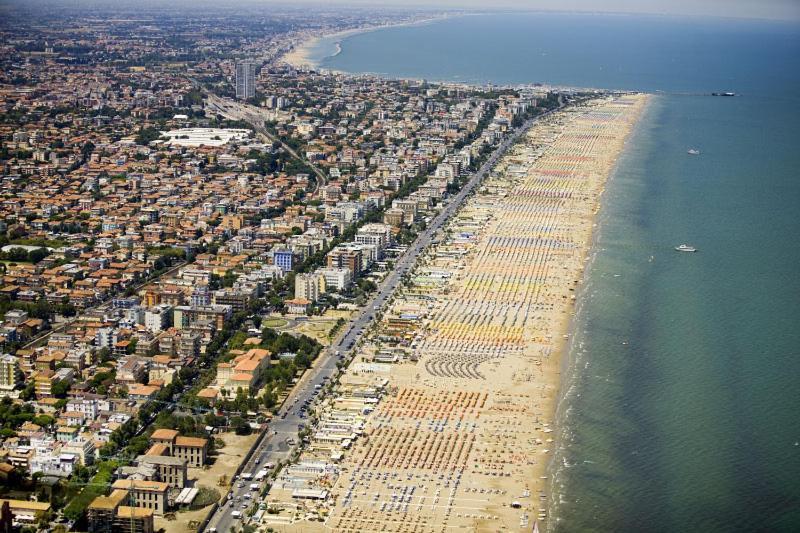 Marina Centro Suite Rimini Dış mekan fotoğraf